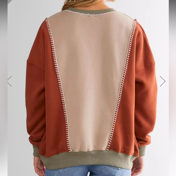 The Buckle Color Block Pullover - Picture 2 of 4